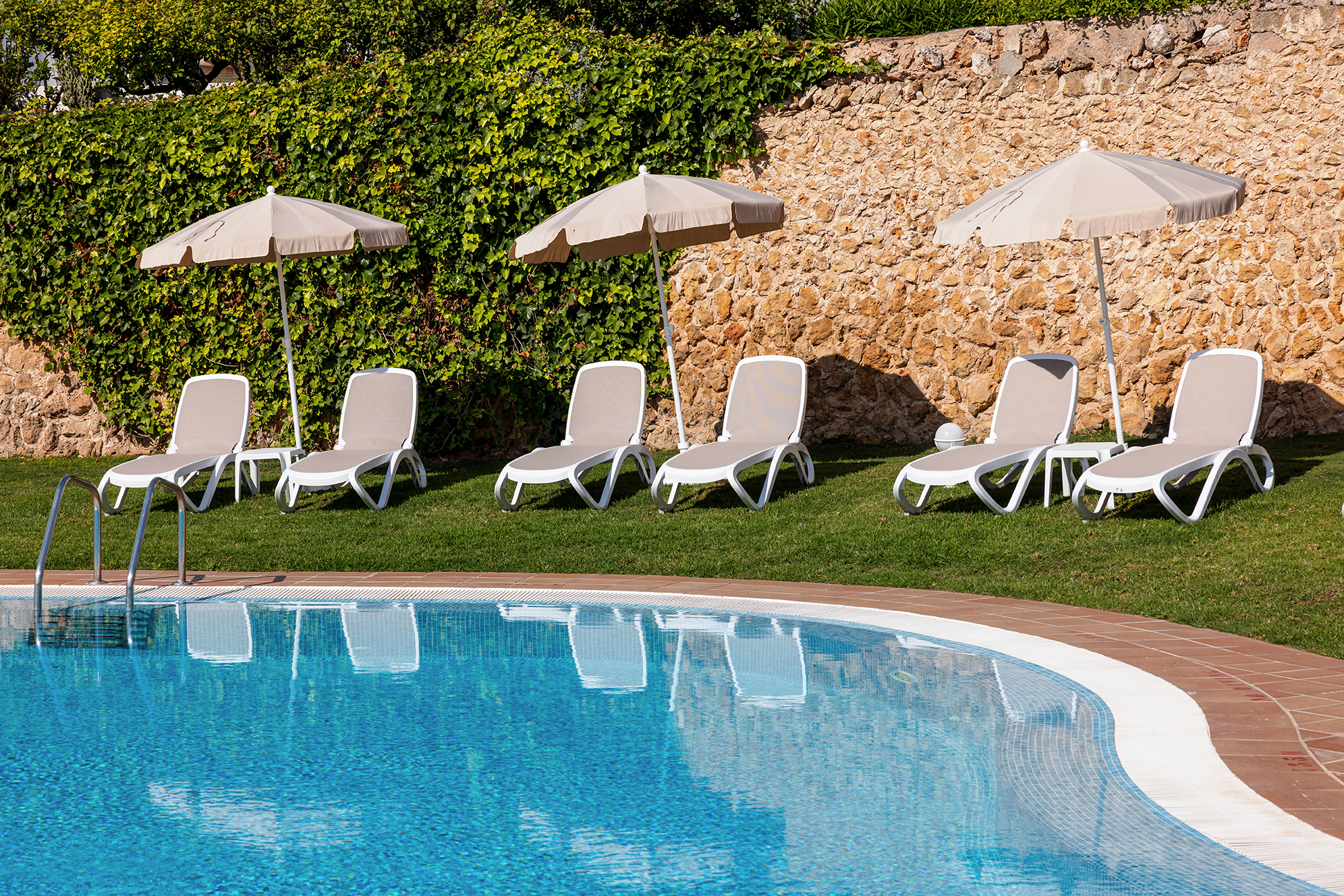 005_alta_mahon Piscina.jpg